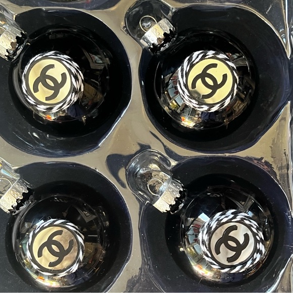 Luxury Designer Mirrored Logo Statement Glass Ornament Set of 4 - Picture 3 of 4